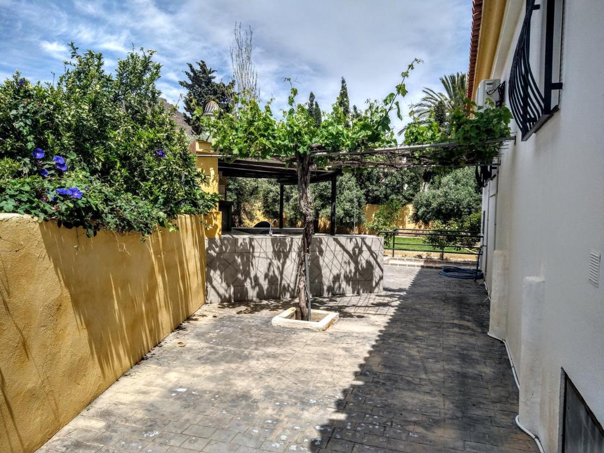 Chalet Con Piscina En Нихар Экстерьер фото